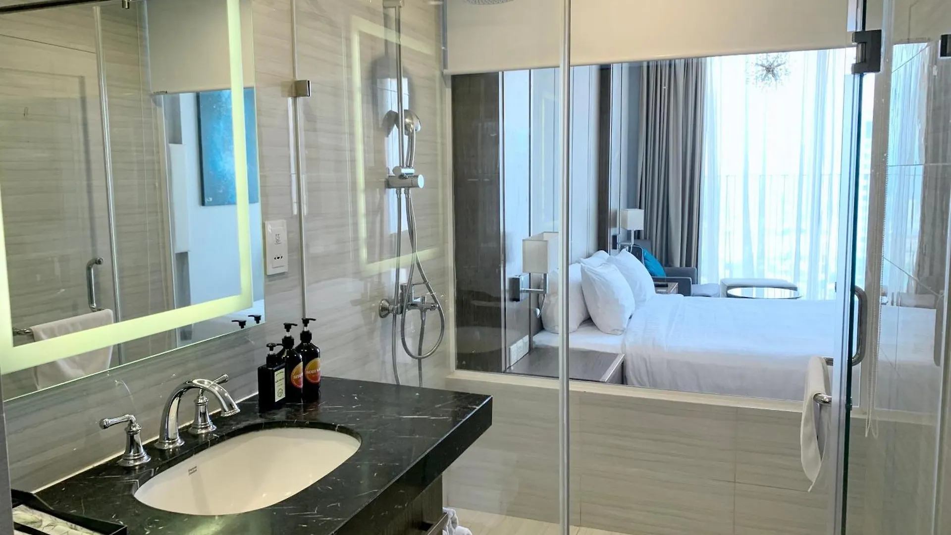 Panorama Luxury Beach Nha Trang Hotel